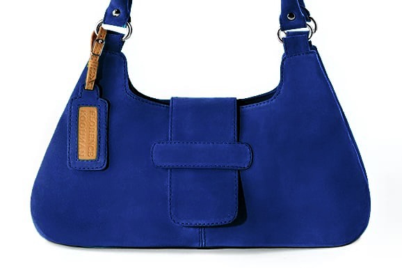 Electric blue women's dress handbag, matching pumps and belts. Profile view - Florence KOOIJMAN